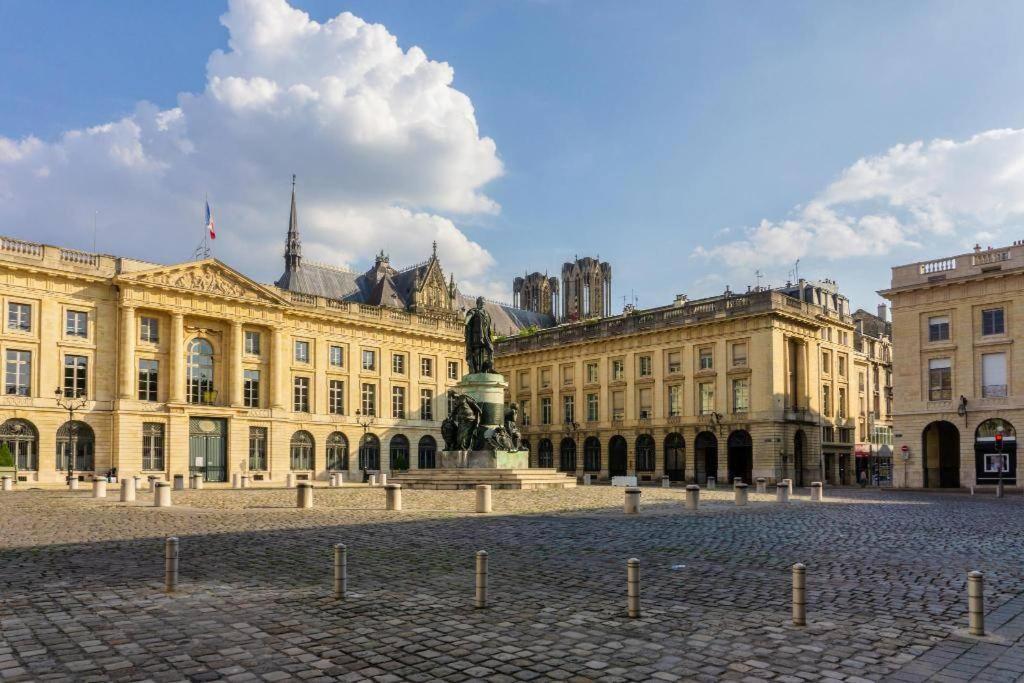 Apartamento Bulle, Vue Cathedrale Incroyable Reims Exterior foto